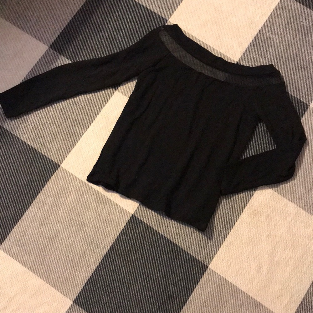 Off the Shoulder Mesh Neck Top